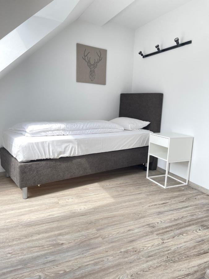Gaestehaus Hirsch 93 Straubenhardt Екстериор снимка